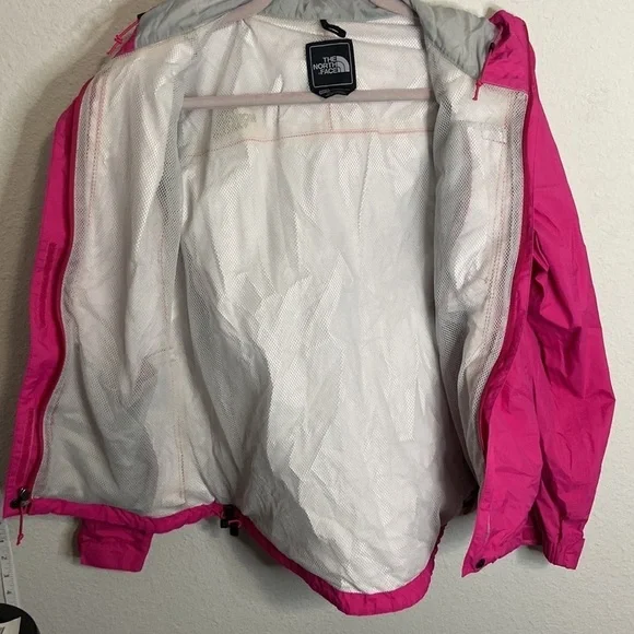 THE North Face Hot Pink Windbreaker size XS Women’s - Picture 5 of 6
